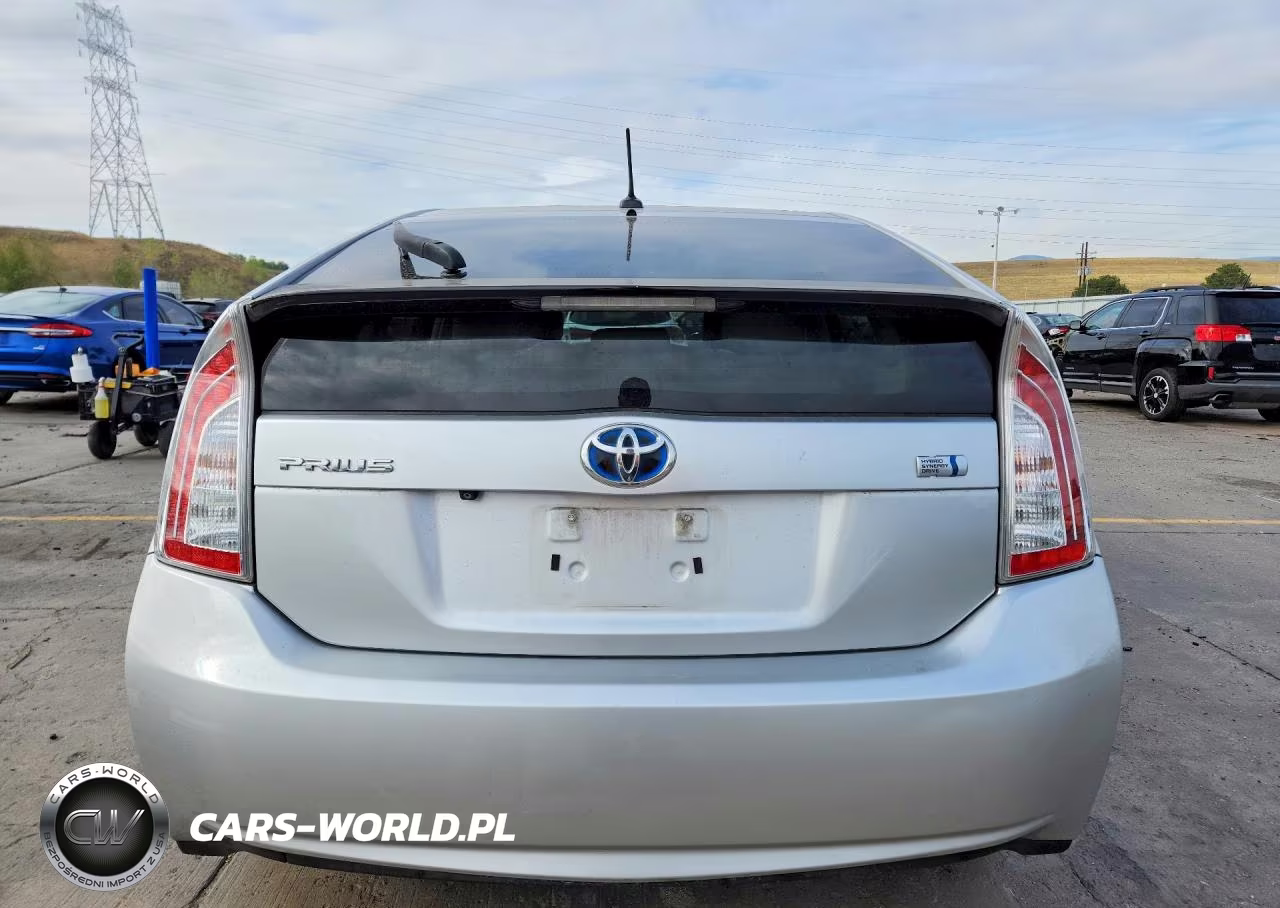 2012 Toyota Prius Three VIN:JTDKN3DUXC5471637 - 6