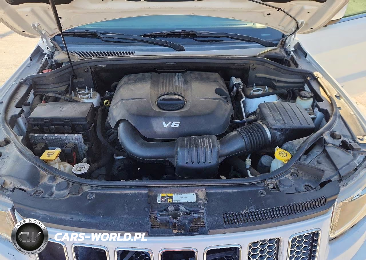2015 Jeep Grand Cherokee Laredo VIN:1C4RJEAG6FC192531 - 12