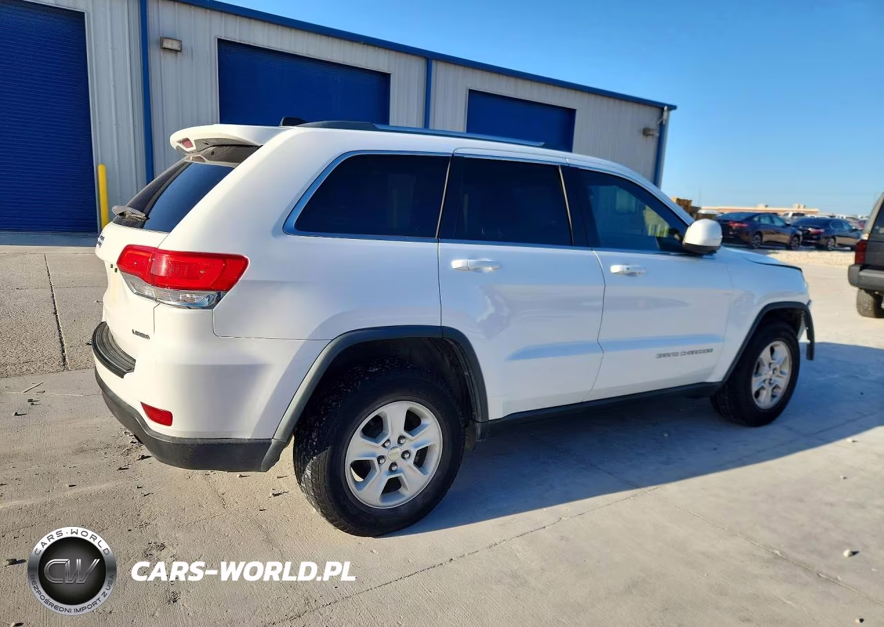 2015 Jeep Grand Cherokee Laredo VIN:1C4RJEAG6FC192531 - 3