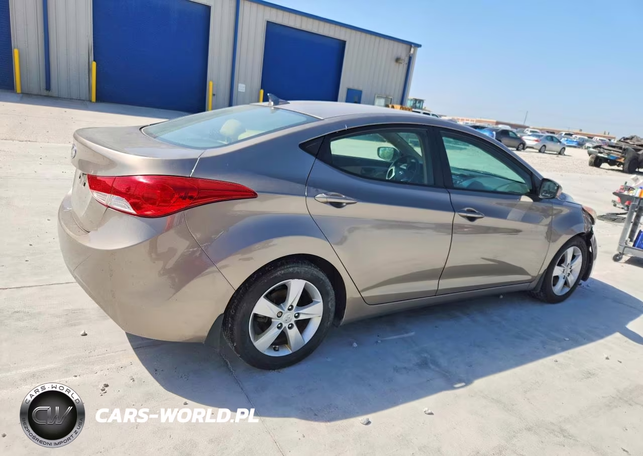 2013 Hyundai Elantra Gls VIN:5NPDH4AE5DH428117 - 3