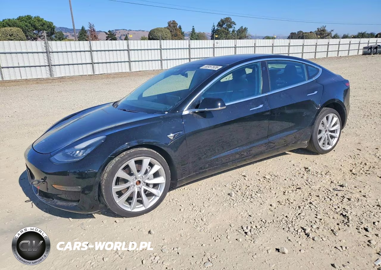 2018 Tesla Model 3 – zdjęcie 1 z 12