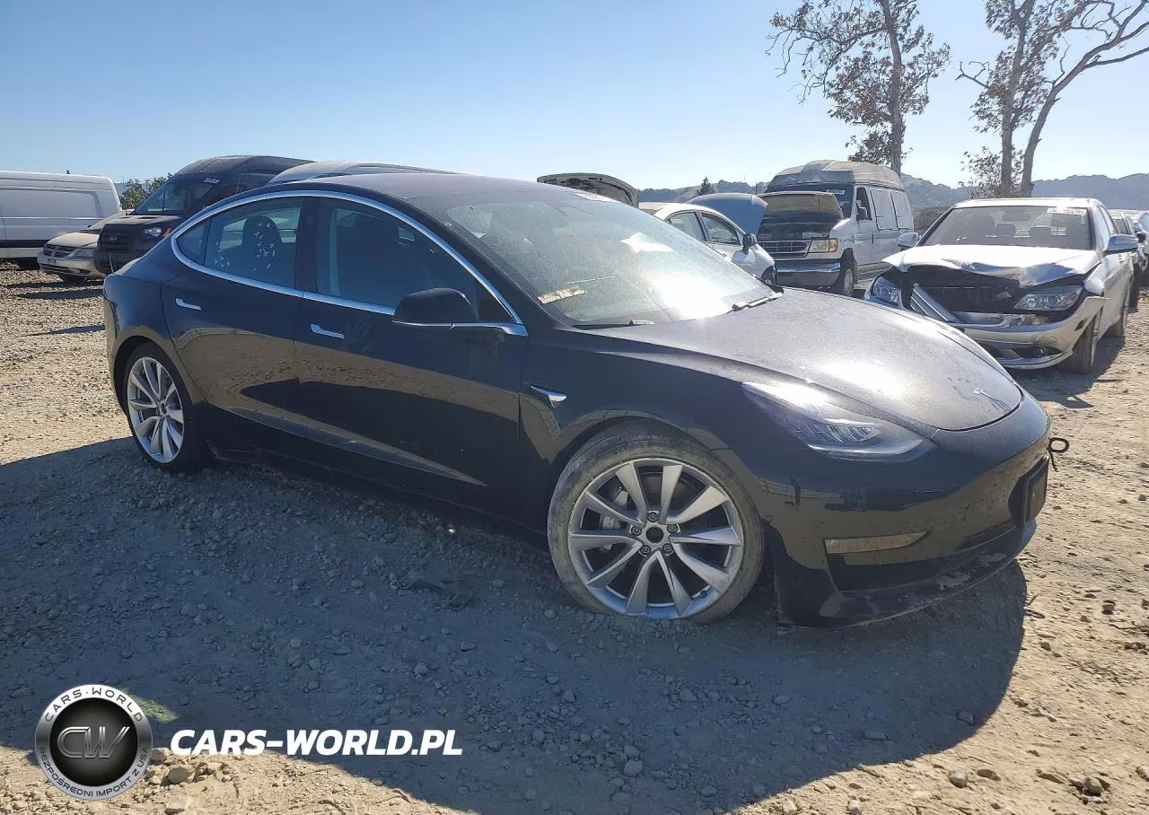 2018 Tesla Model 3 VIN:5YJ3E1EB7JF086750 - 4