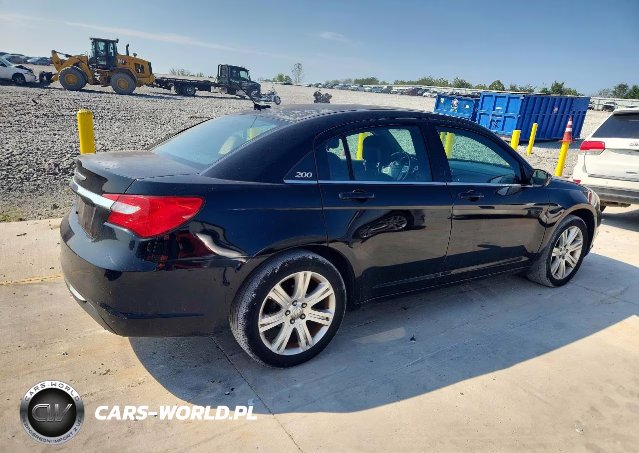 2011 Chrysler 200 Touring VIN:1C3BC1FB4BN614865 - 3