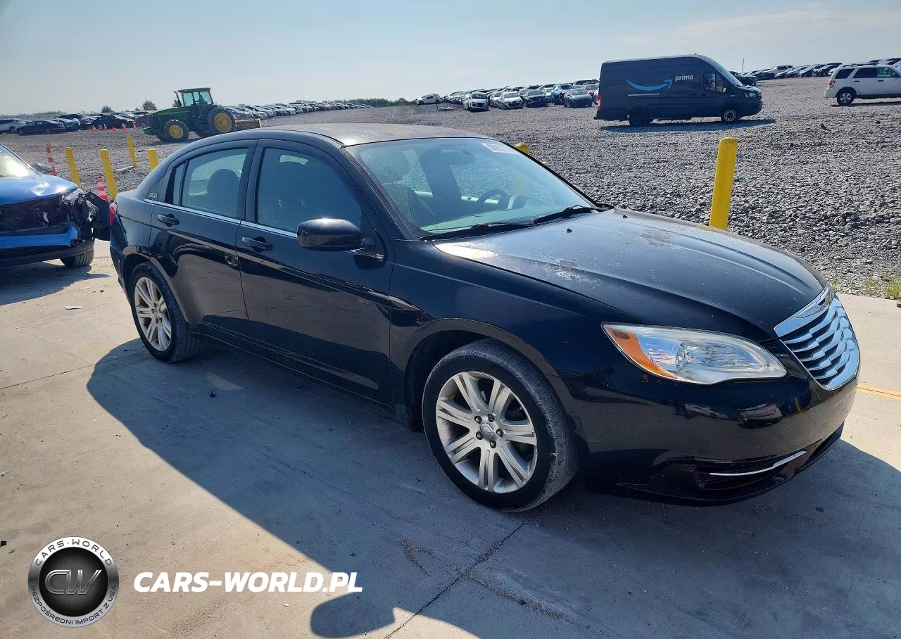 2011 Chrysler 200 Touring VIN:1C3BC1FB4BN614865 - 4