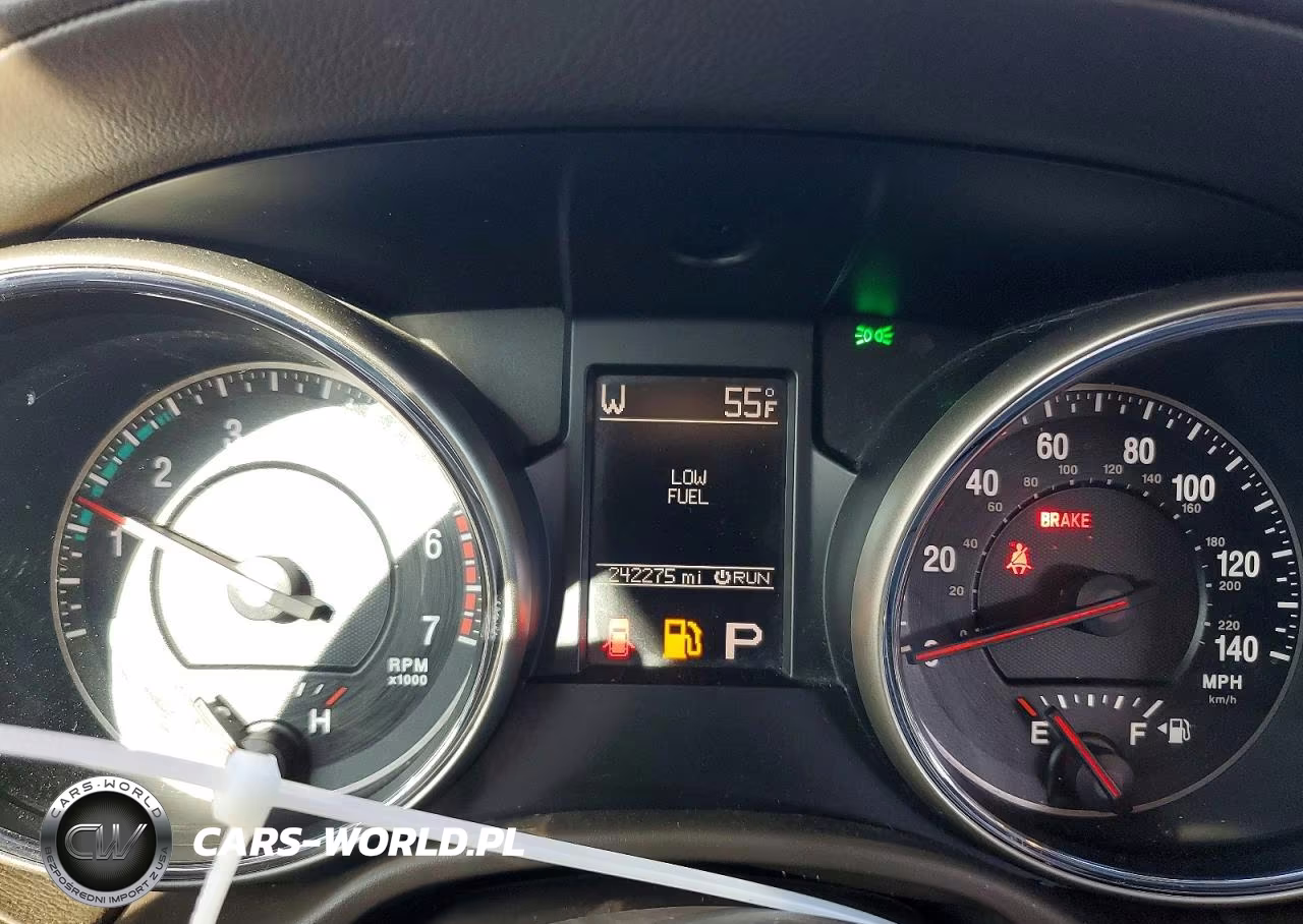 2011 Jeep Grand Cherokee Overland VIN:1J4RR6GT3BC606467 - 9
