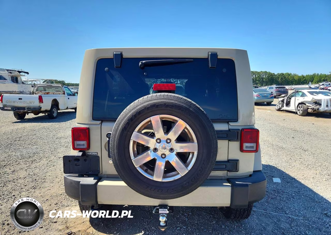 2017 Jeep Wrangler Unlimited Sahara VIN:1C4HJWEG5HL605716 - 6