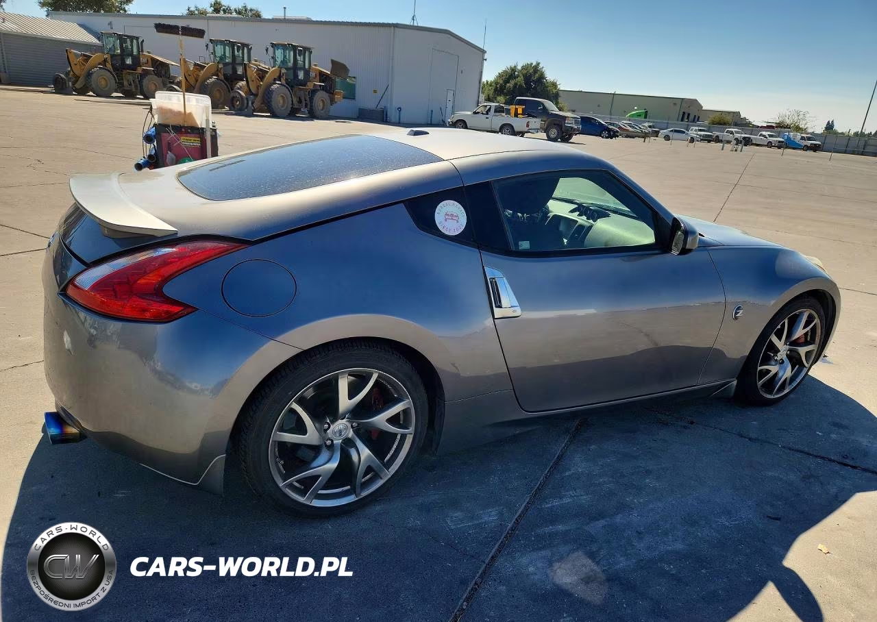2015 Nissan 370Z Sport Tech VIN:JN1AZ4EH8FM440469 - 3