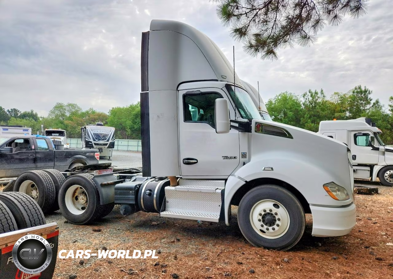 2017 Kenworth T680 Semi Truck VIN:1XKYDP9X4HJ176690 - 13