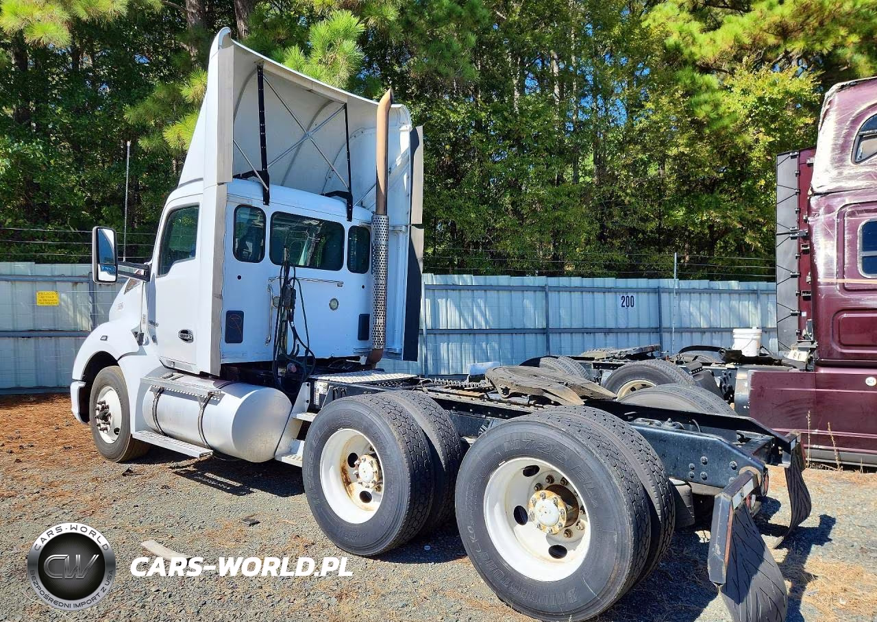 2017 Kenworth T680 Semi Truck VIN:1XKYDP9X4HJ176690 - 2