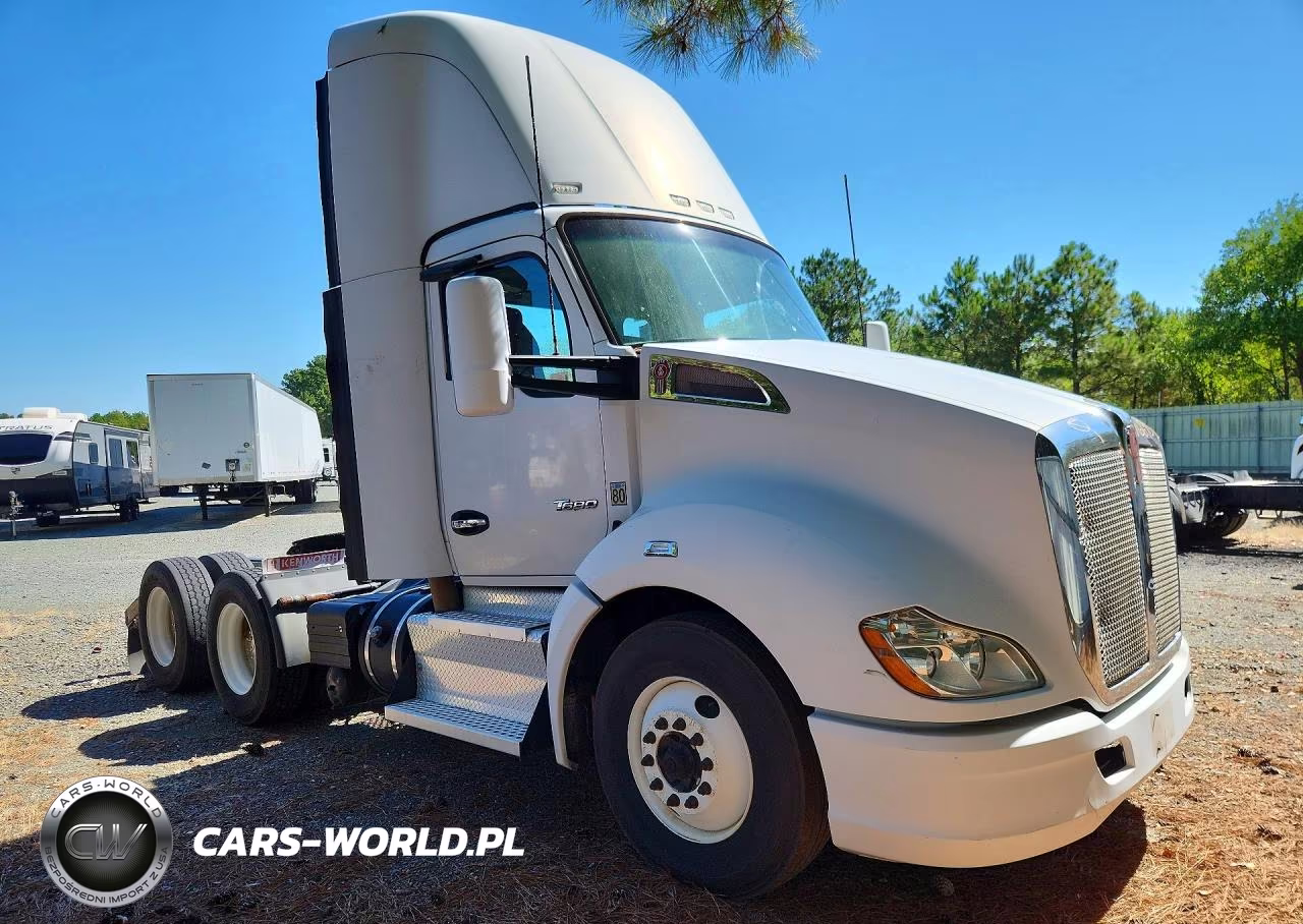 2017 Kenworth T680 Semi Truck VIN:1XKYDP9X4HJ176690 - 4