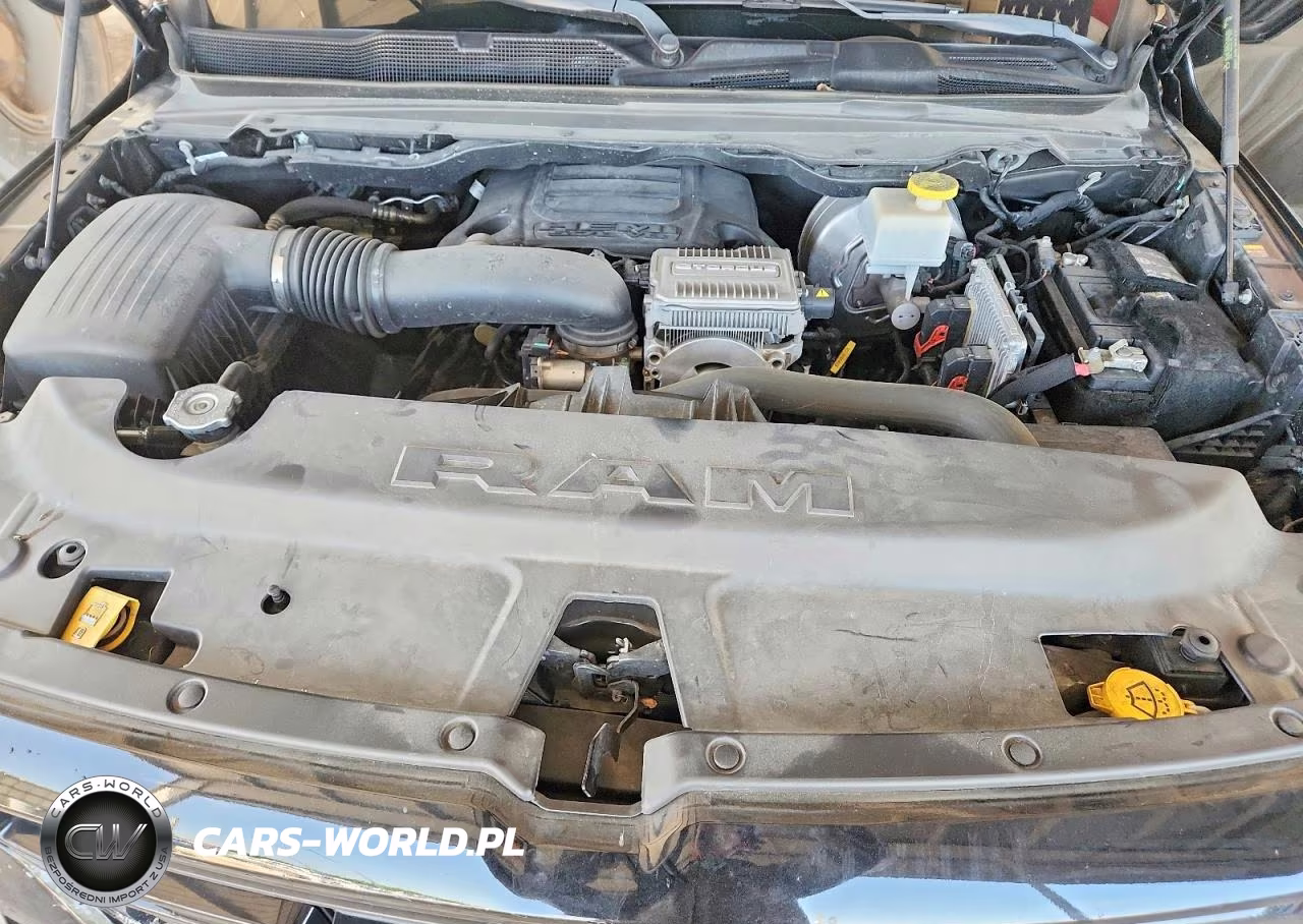 2022 Ram 1500 Laramie VIN:1C6RREJT5NN335887 - 11