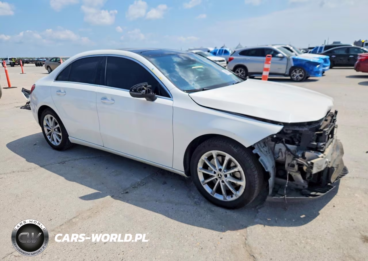2019 Mercedes-Benz A 220 VIN:WDD3G4EB9KW001986 - 4