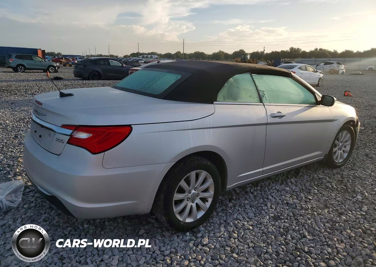 2012 Chrysler 200 Touring VIN:1C3BCBEB3CN233288 - 3