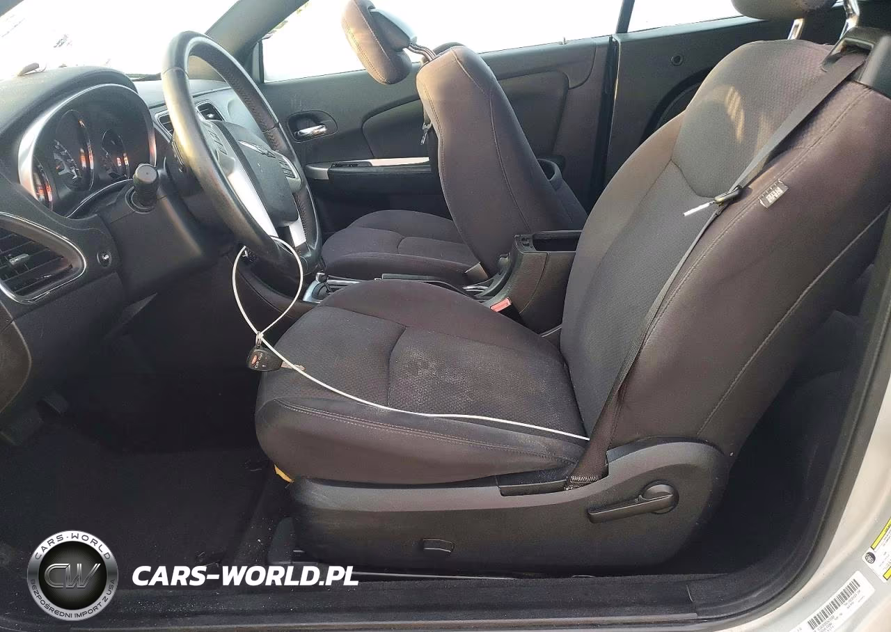 2012 Chrysler 200 Touring VIN:1C3BCBEB3CN233288 - 7