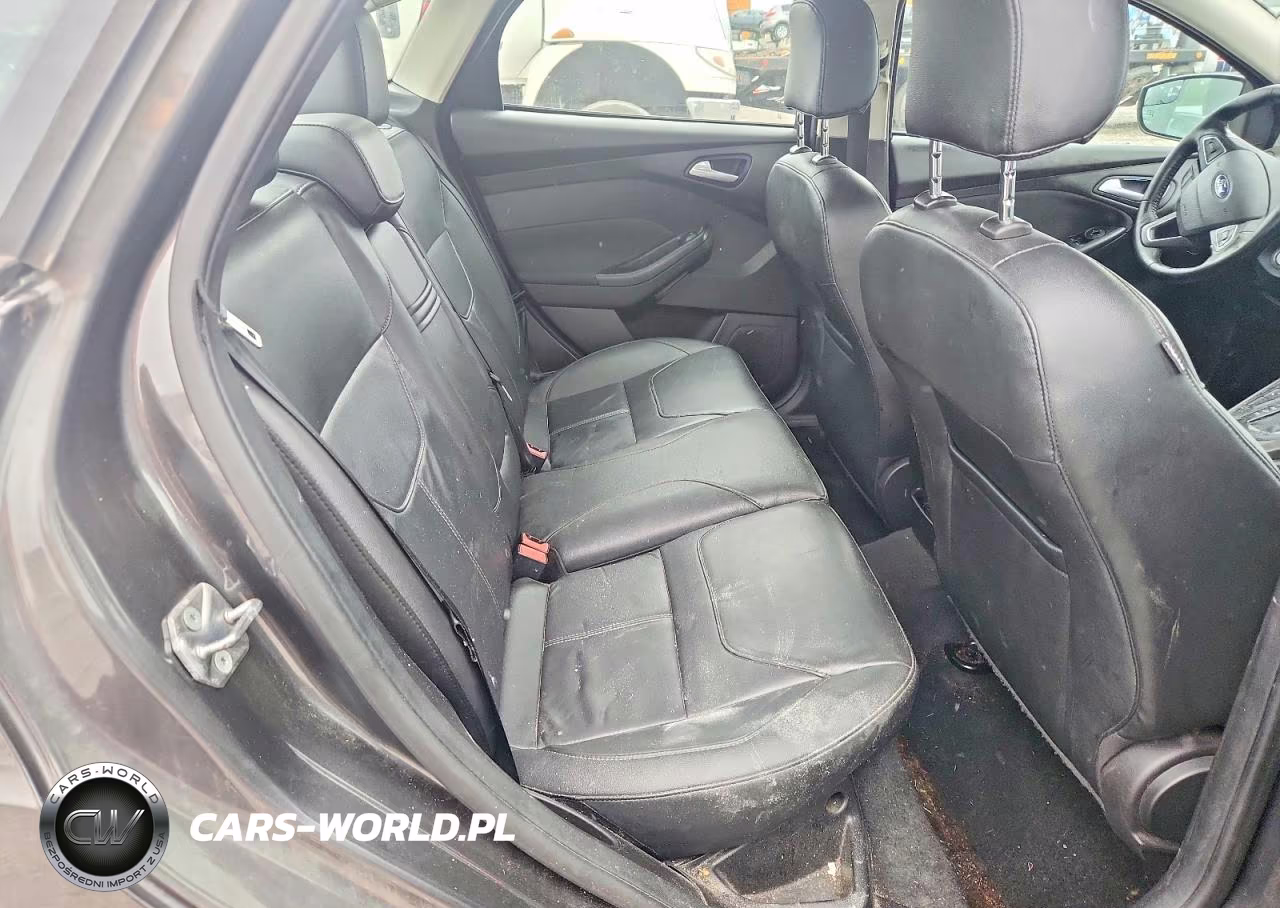 2016 Ford Focus Se VIN:1FADP3F25GL202404 - 10