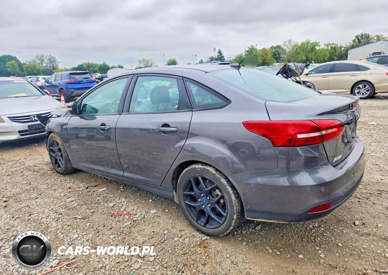 2016 Ford Focus Se VIN:1FADP3F25GL202404 - 2