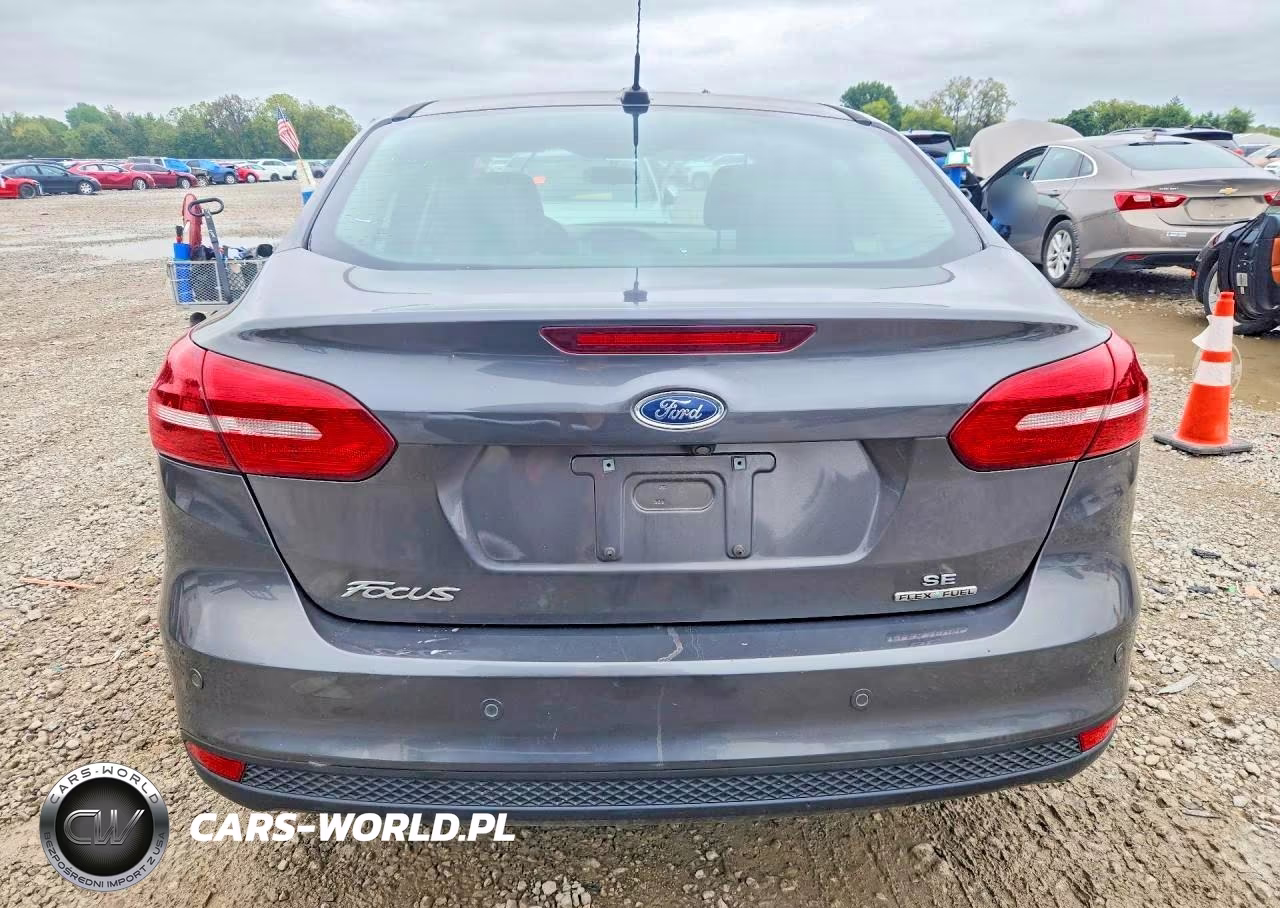 2016 Ford Focus Se VIN:1FADP3F25GL202404 - 6