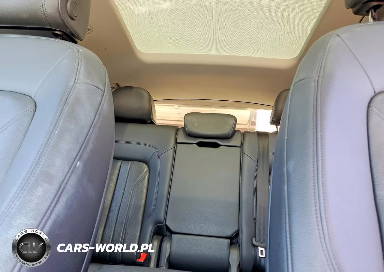 2018 Audi Q5 Premium Plus VIN:WA1BNAFY1J2055487 - 10