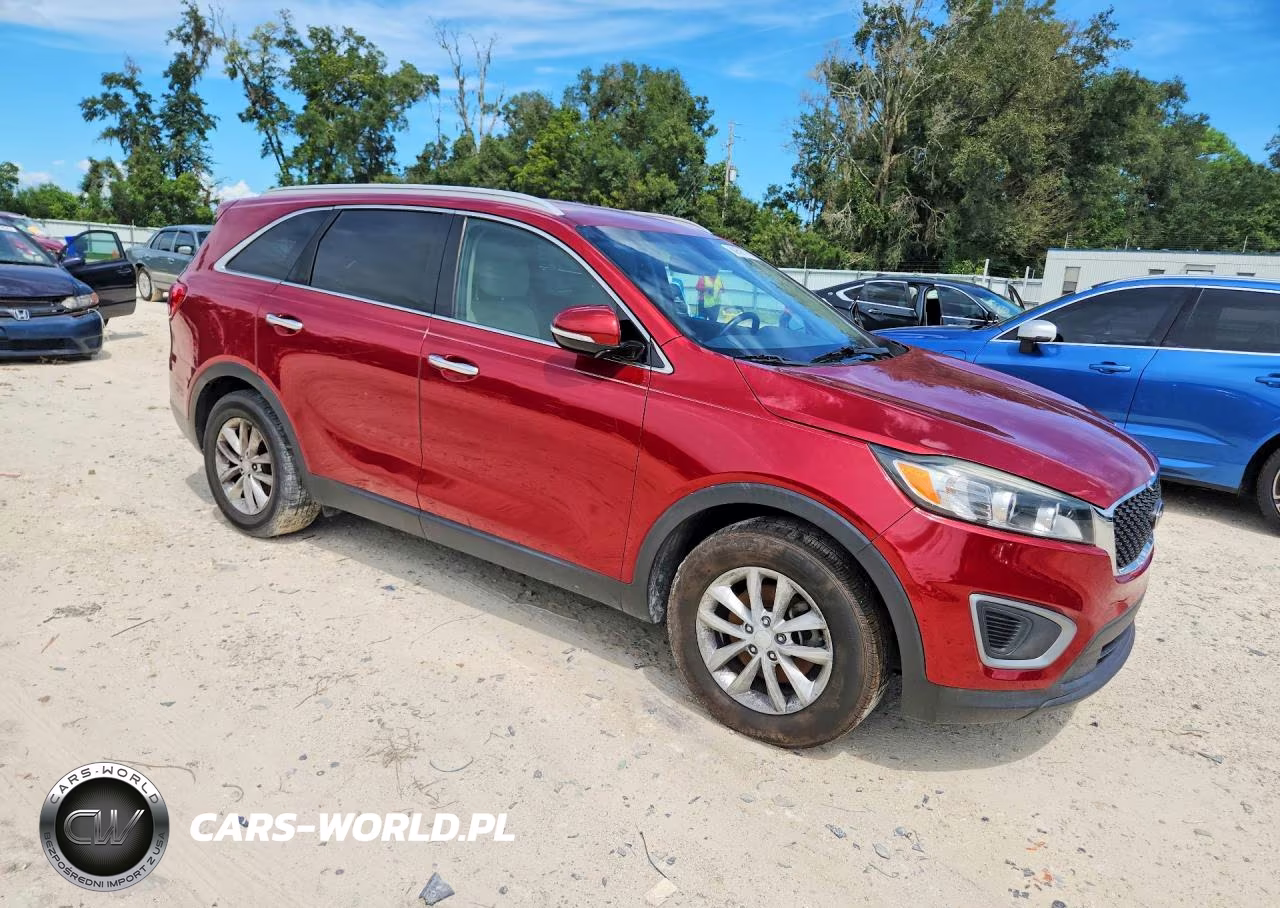 2017 Kia Sorento Lx V6 VIN:5XYPG4A50HG285879 - 4