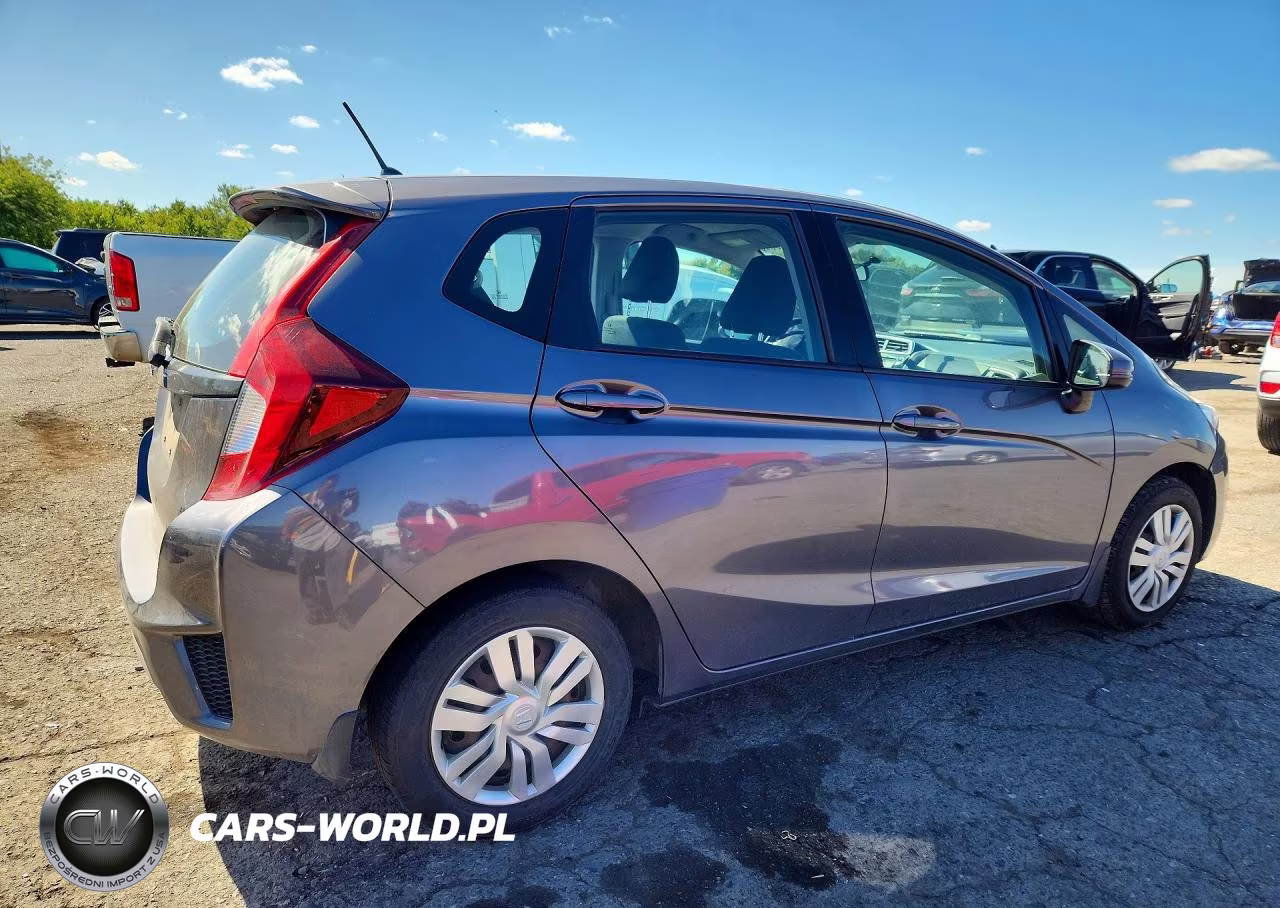 2015 Honda Fit Lx VIN:3HGGK5H5XFM767254 - 3