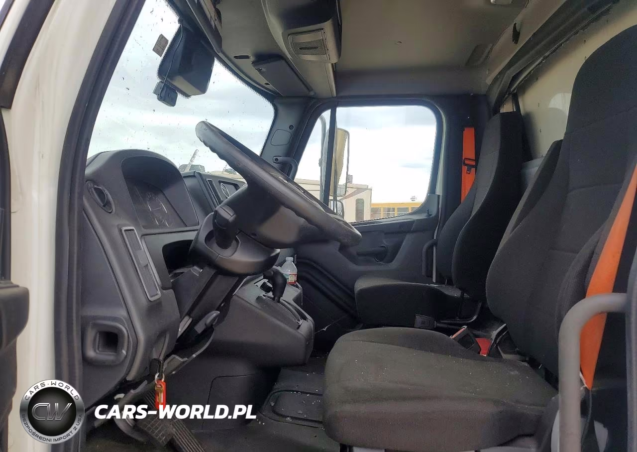 2025 Freightliner Business Class M2 Refrigerated Box Truck VIN:3ALACWFC9SDVE2434 - 7