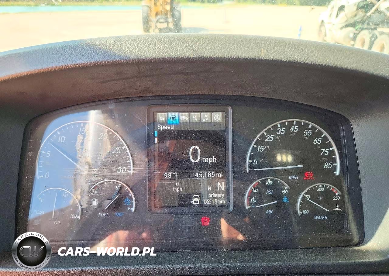 2025 Freightliner Business Class M2 Refrigerated Box Truck VIN:3ALACWFC9SDVE2434 - 9