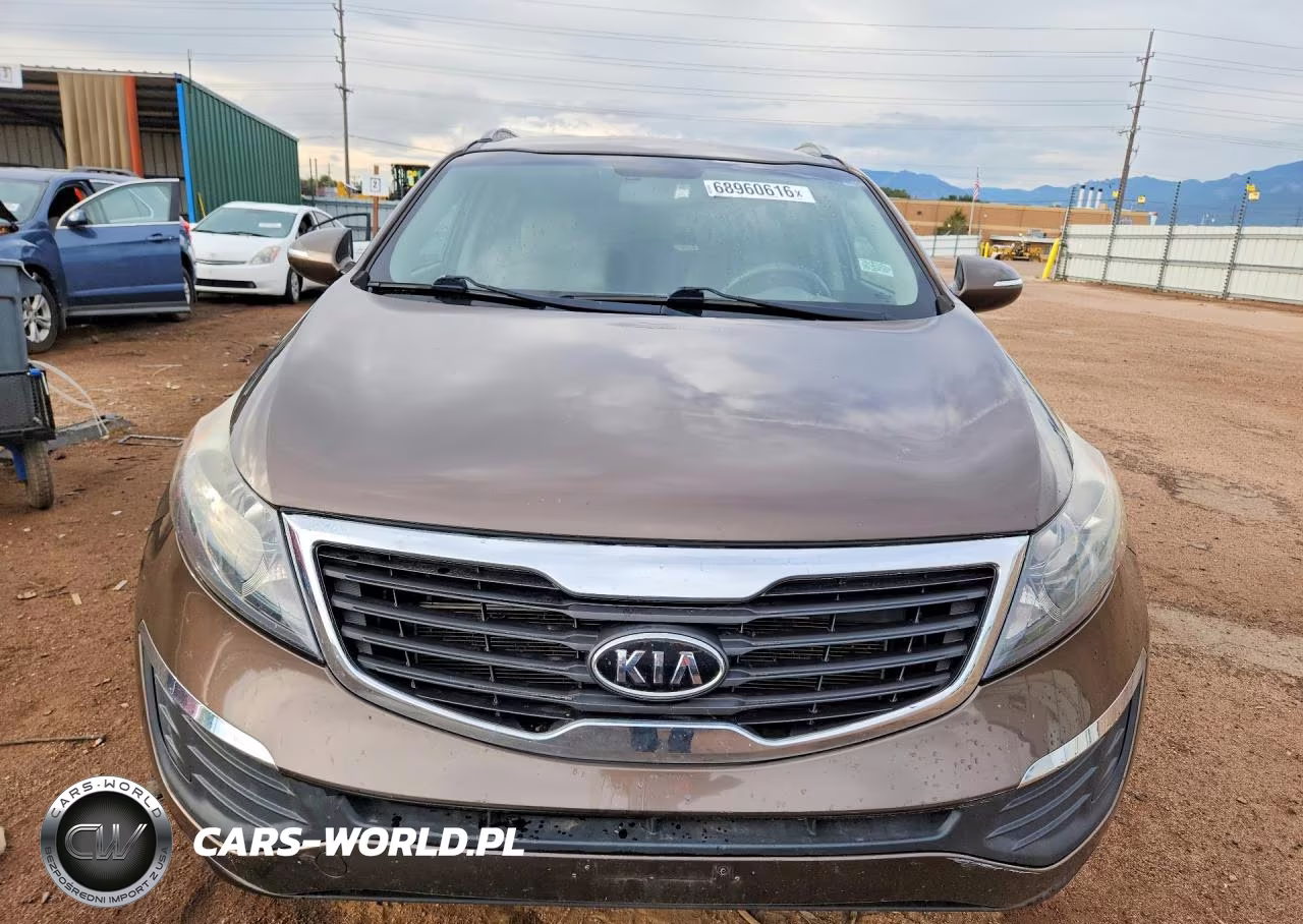 2011 Kia Sportage Lx VIN:KNDPBCA23B7165528 - 5
