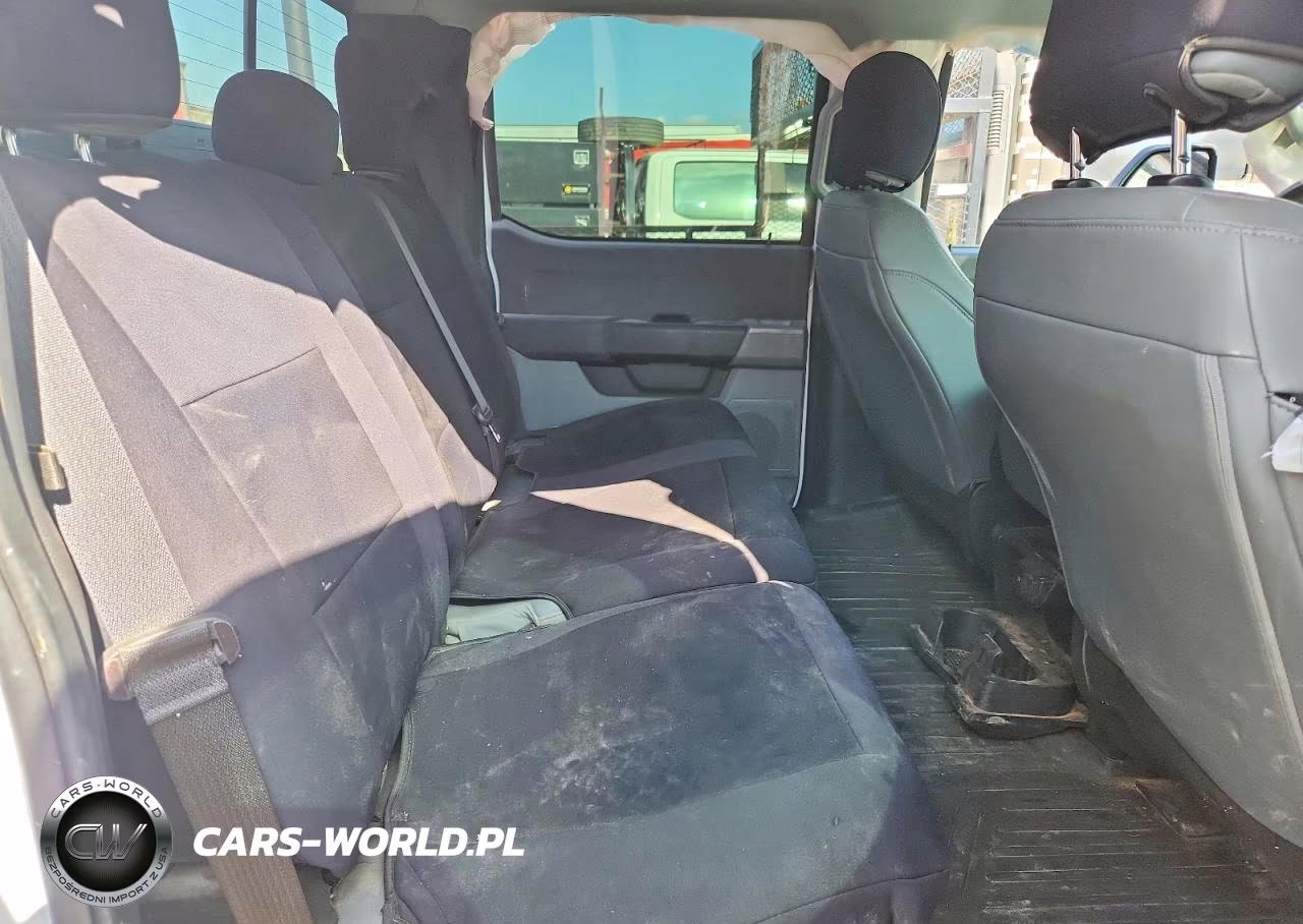 2023 Ford F-350 Pickup VIN:1FD8W3HT1PEE15290 - 10