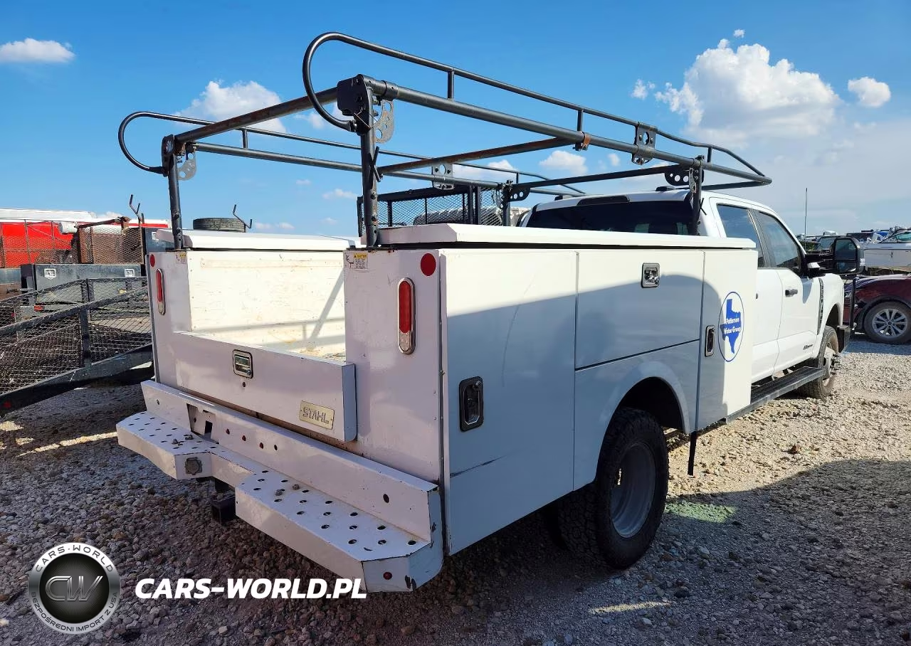 2023 Ford F-350 Pickup VIN:1FD8W3HT1PEE15290 - 3