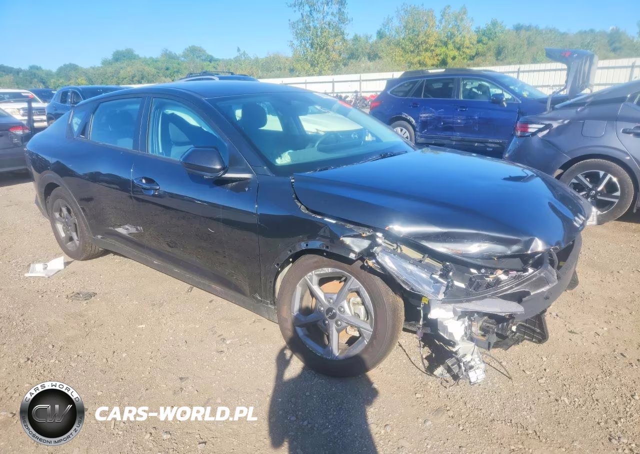 2025 Kia K4 Lxs VIN:3KPFT4DE7SE118863 - 4