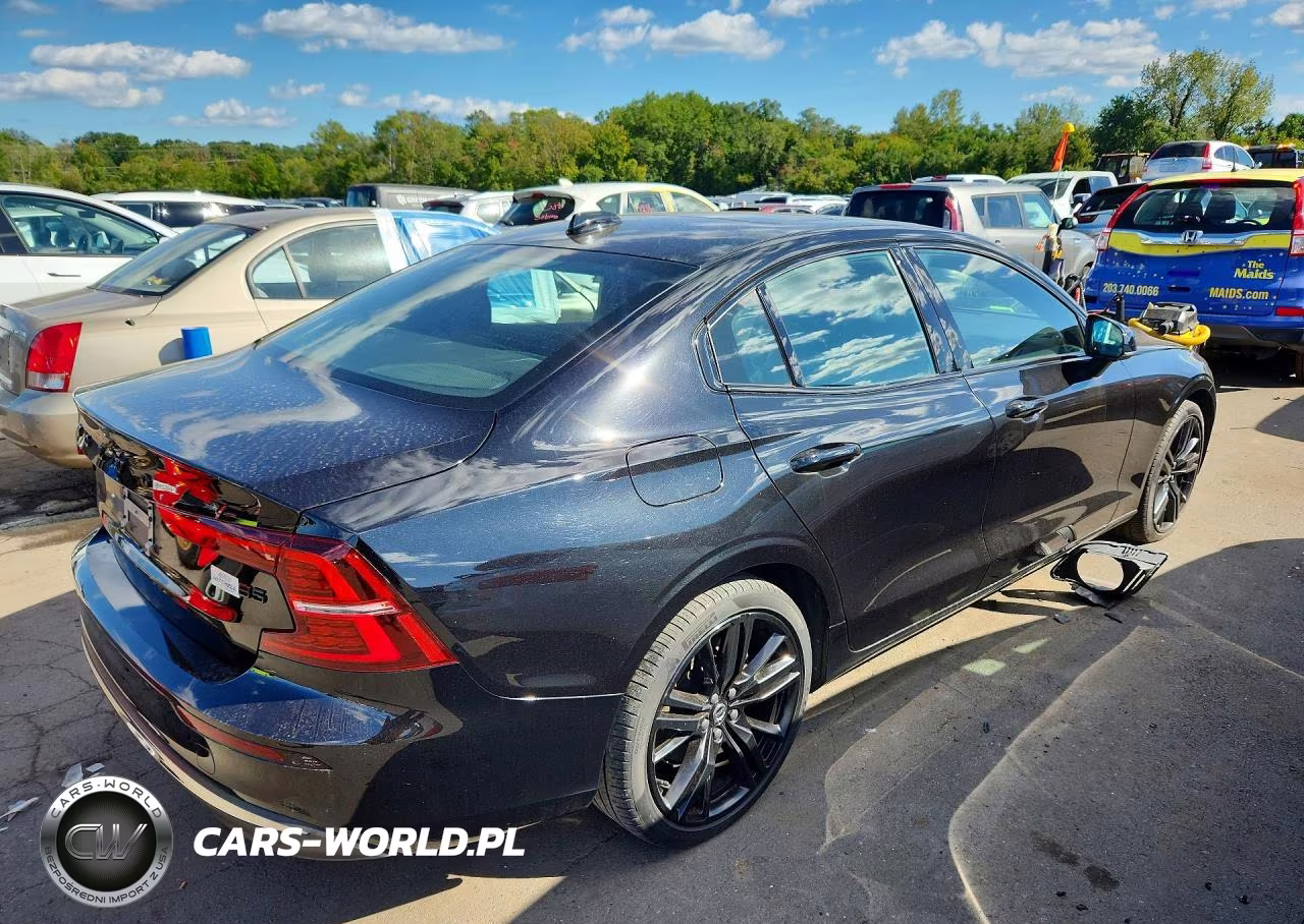 2023 Volvo S60 Plus VIN:7JRL12FT7PG231696 - 3