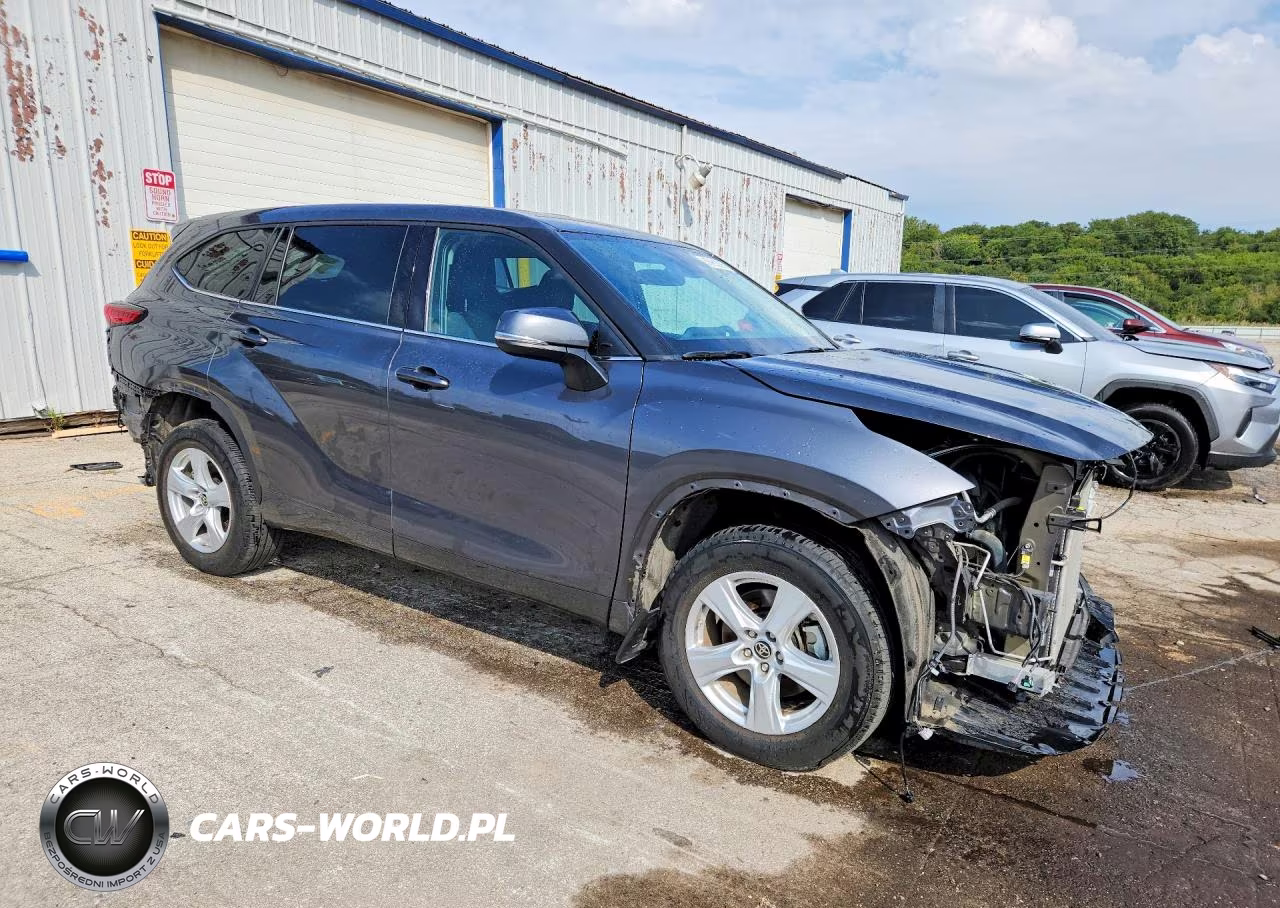 2021 Toyota Highlander Le VIN:5TDBZRBH6MS555477 - 4