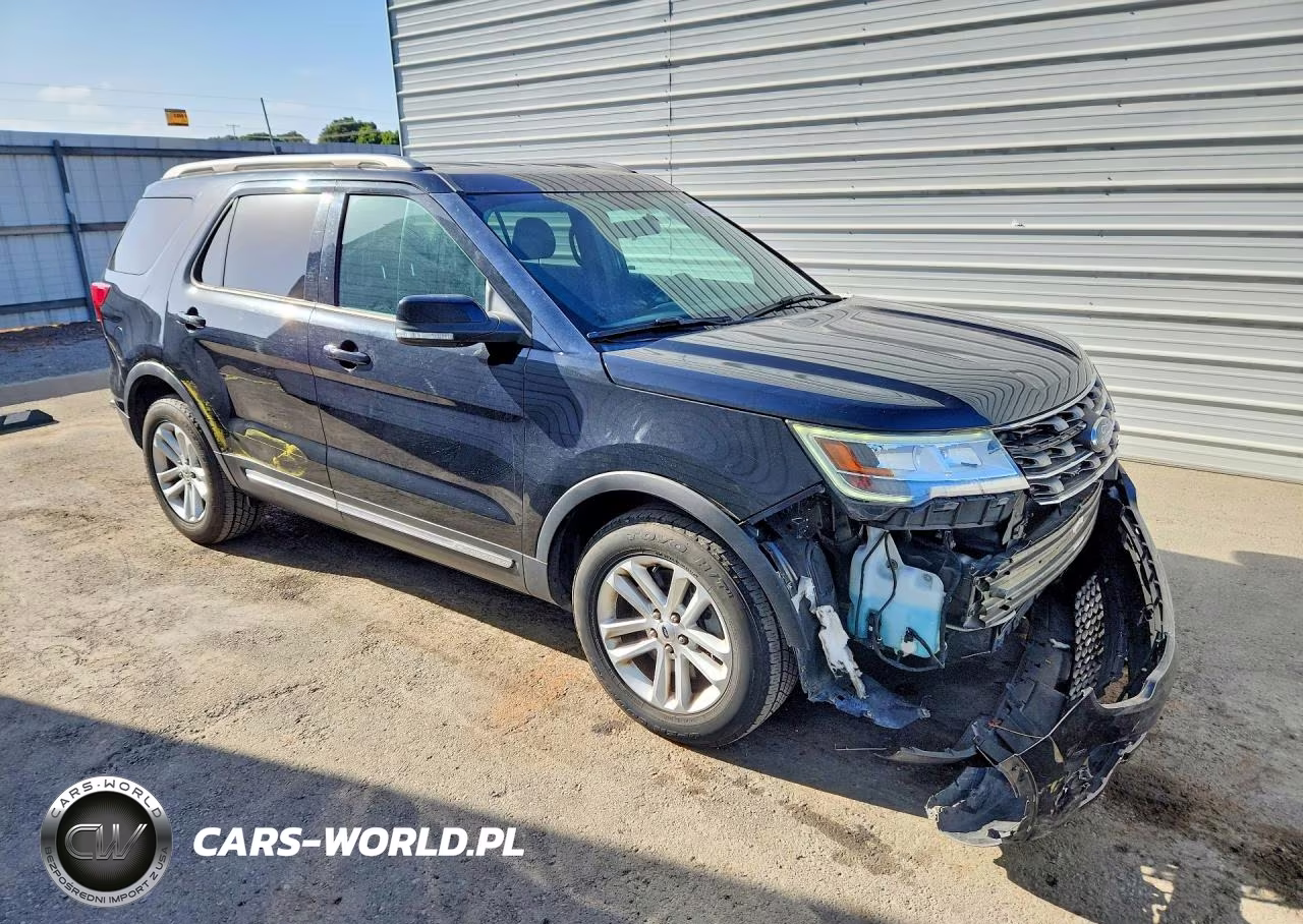 2017 Ford Explorer Xlt VIN:1FM5K7D87HGD12811 - 4