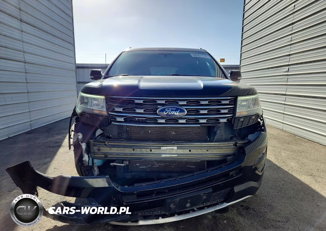 2017 Ford Explorer Xlt VIN:1FM5K7D87HGD12811 - 5