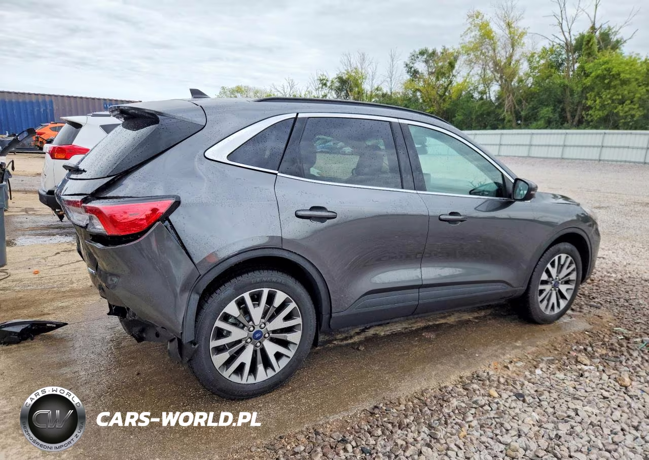 2020 Ford Escape Titanium VIN:1FMCU9J99LUB48434 - 3
