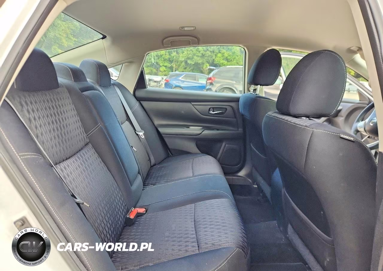 2018 Nissan Altima 2.5 S VIN:1N4AL3AP7JC190264 - 10