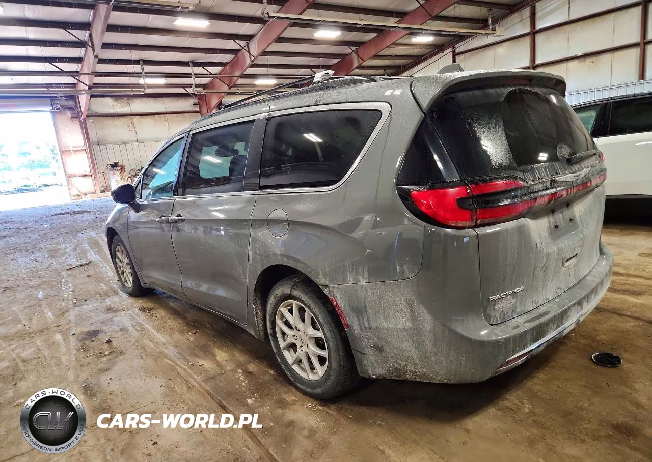 2022 Chrysler Pacifica Touring L VIN:2C4RC1BG7NR198782 - 2