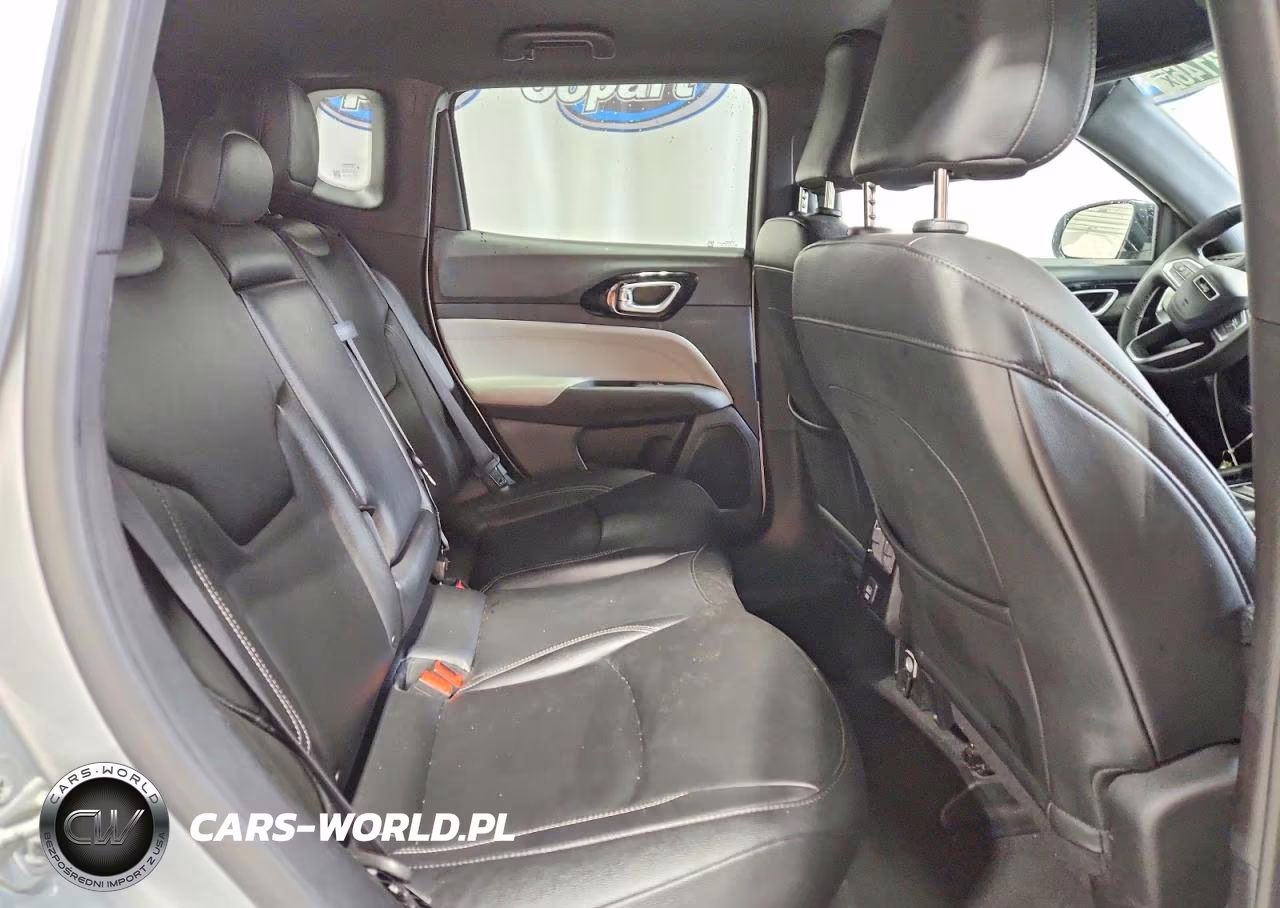 2025 Jeep Compass Limited VIN:3C4NJDCNXST508399 - 10