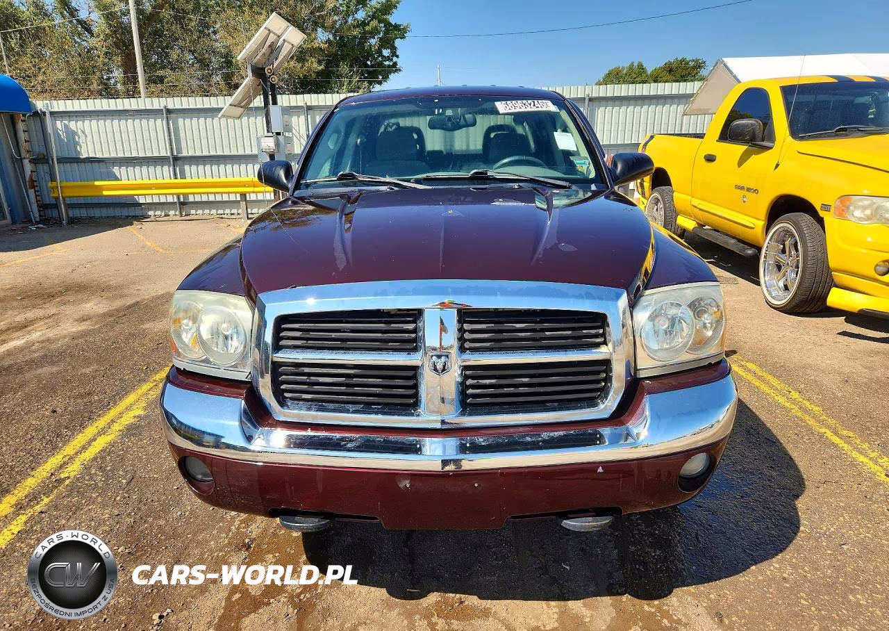 2005 Dodge Dakota Quad Laramie VIN:1D7HW58N05S112538 - 5