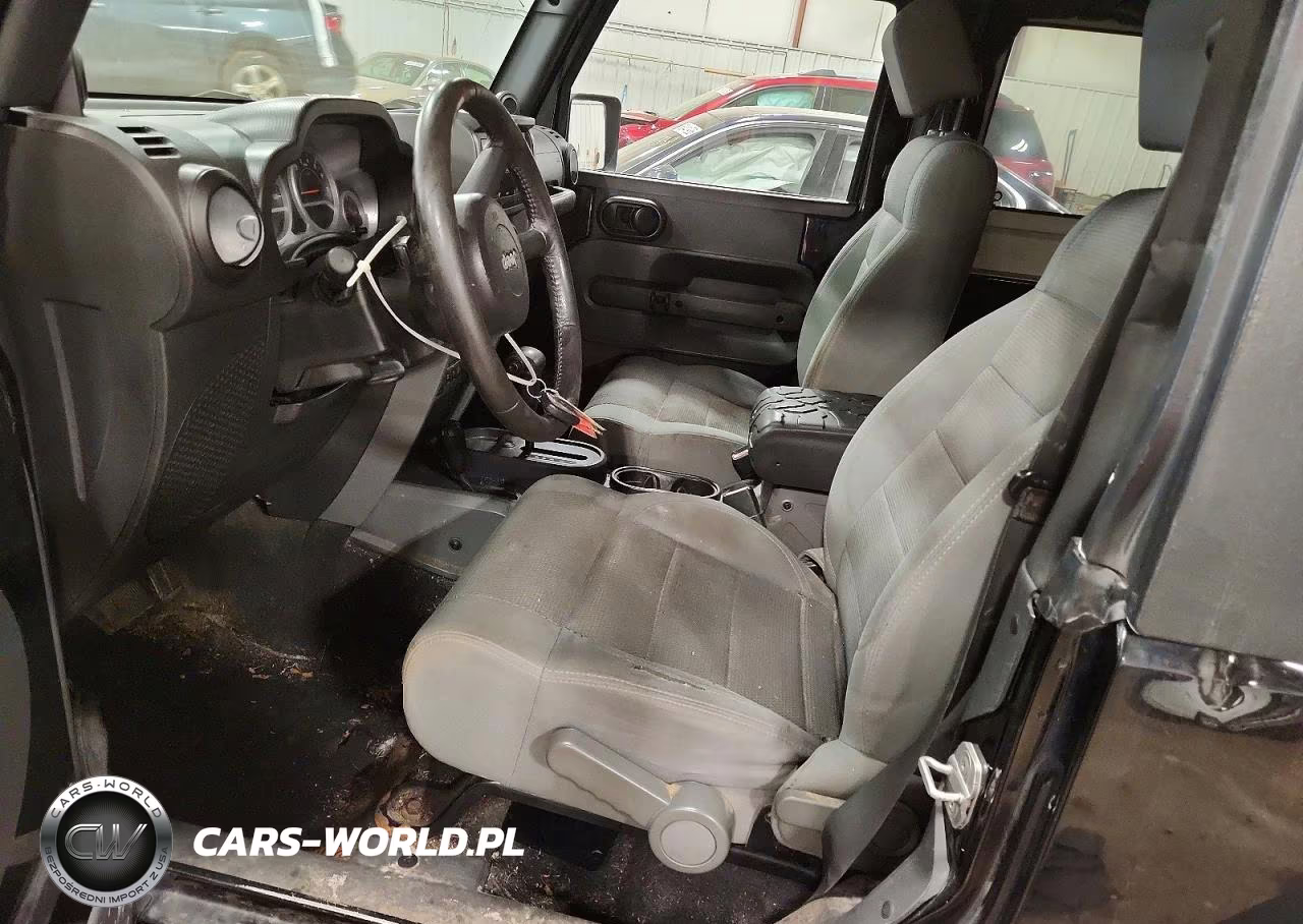 2007 Jeep Wrangler Rubicon VIN:1J4GA64197L125745 - 7