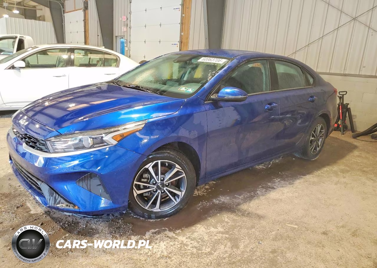 2024 Kia Forte Lxs