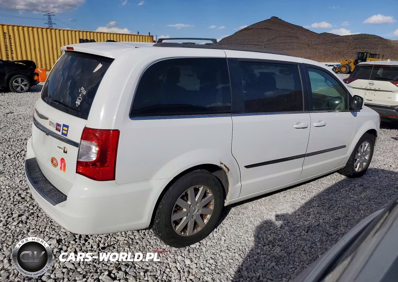 2014 Chrysler Town & Country Touring VIN:2C4RC1BG1ER444449 - 3