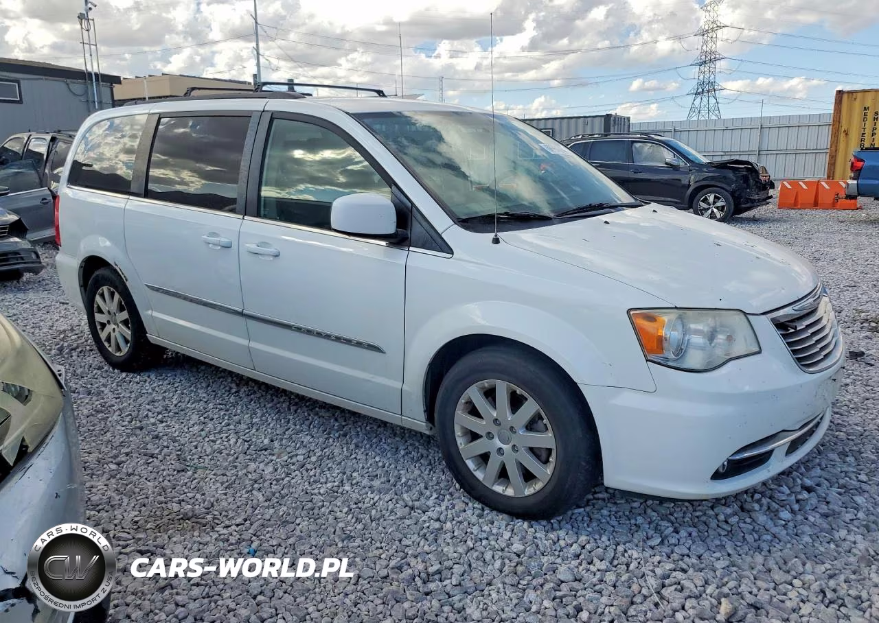 2014 Chrysler Town & Country Touring VIN:2C4RC1BG1ER444449 - 4