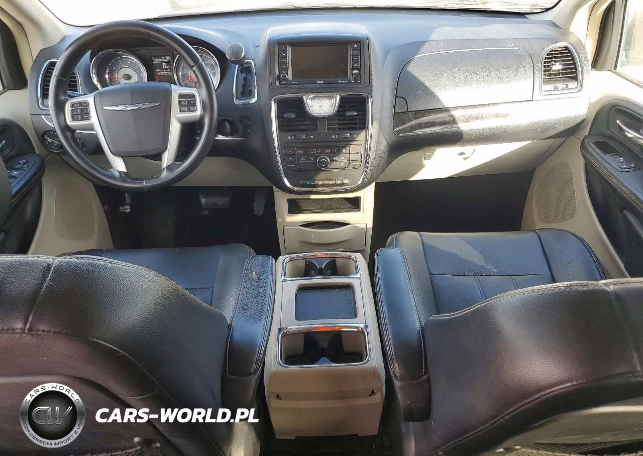2014 Chrysler Town & Country Touring VIN:2C4RC1BG1ER444449 - 8