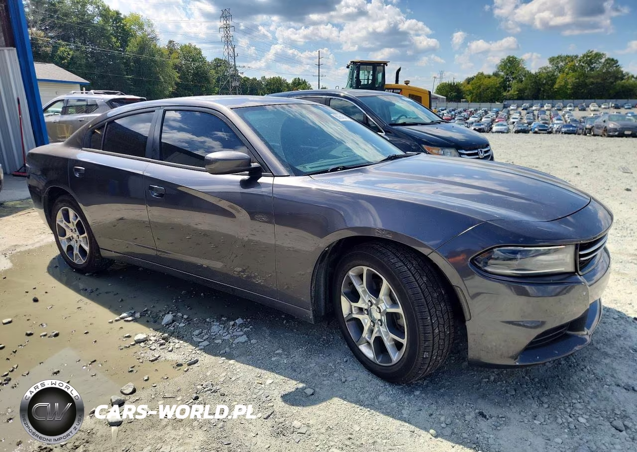 2015 Dodge Charger Se VIN:2C3CDXFG4FH867389 - 4