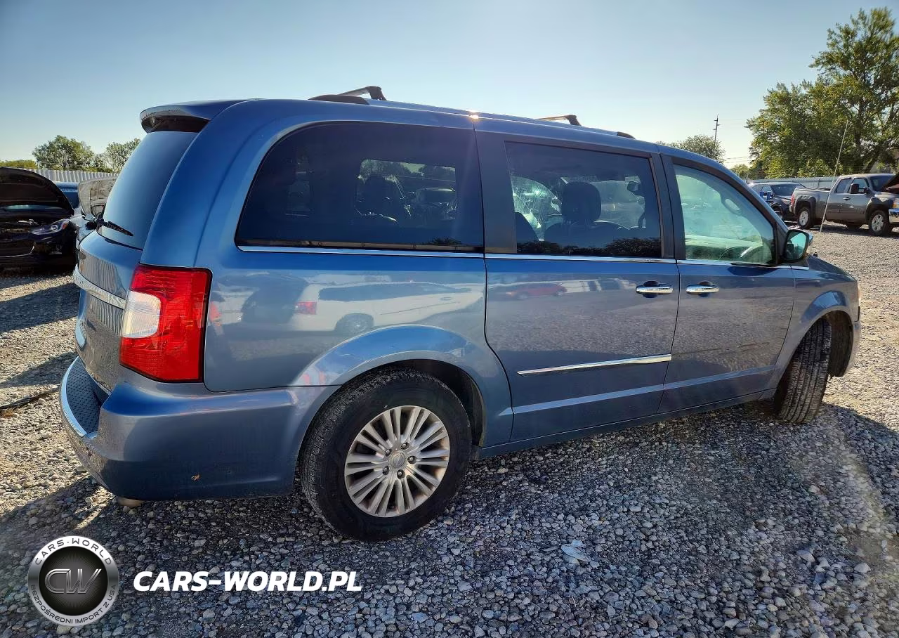 2012 Chrysler Town & Country Limited VIN:2C4RC1GG5CR210885 - 3