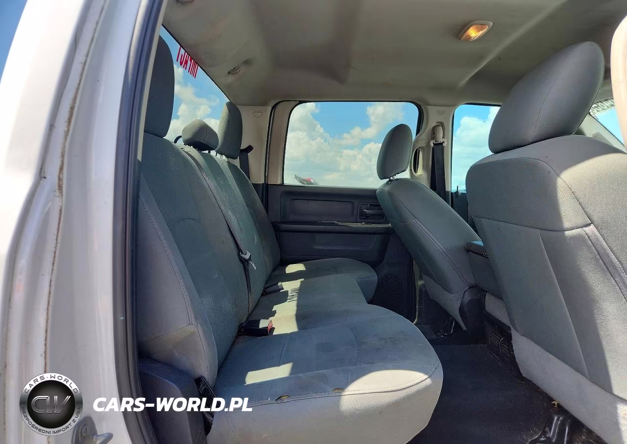 2018 Ram 2500 St VIN:3C6UR4HJ4JG212075 - 10