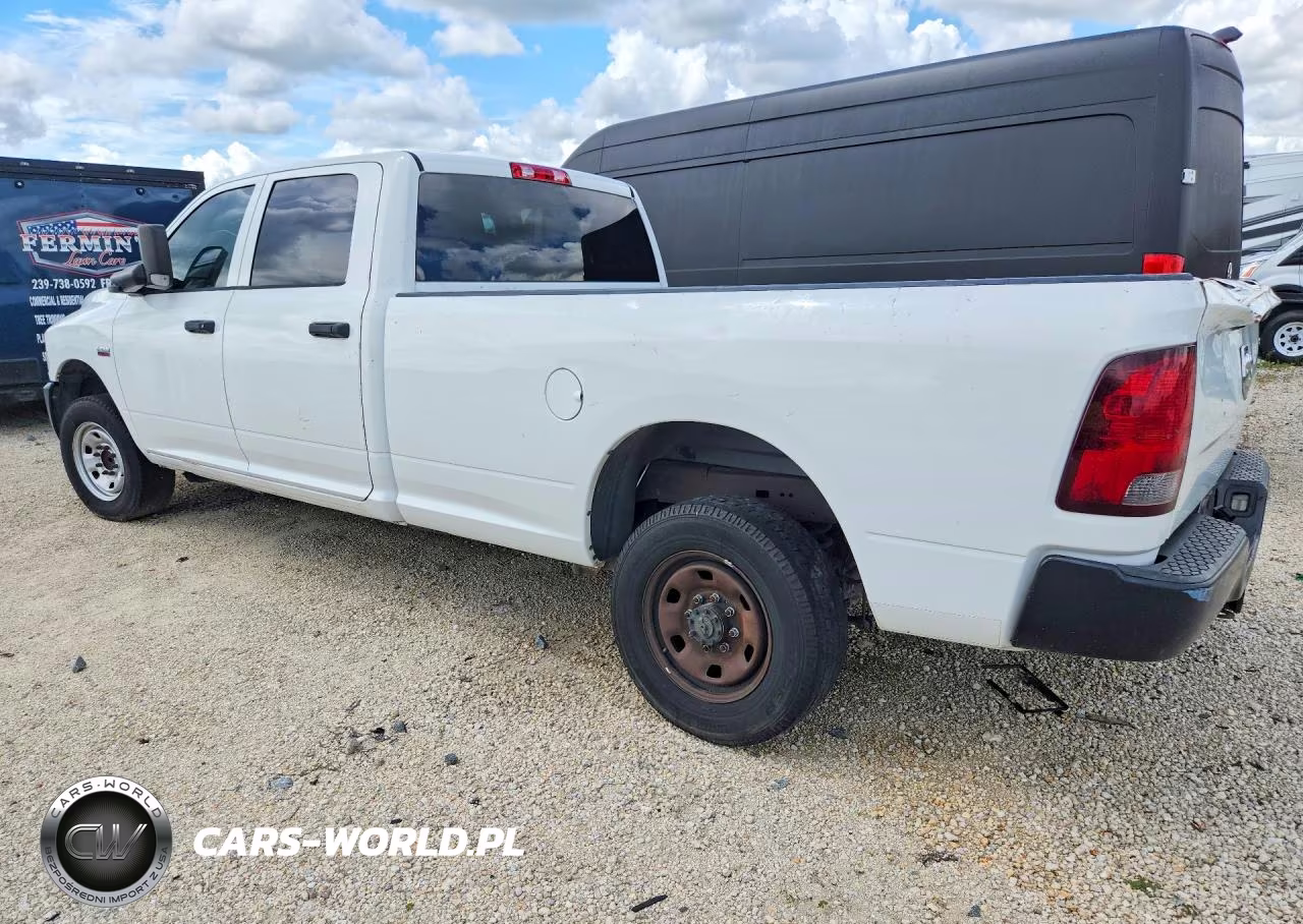 2018 Ram 2500 St VIN:3C6UR4HJ4JG212075 - 2