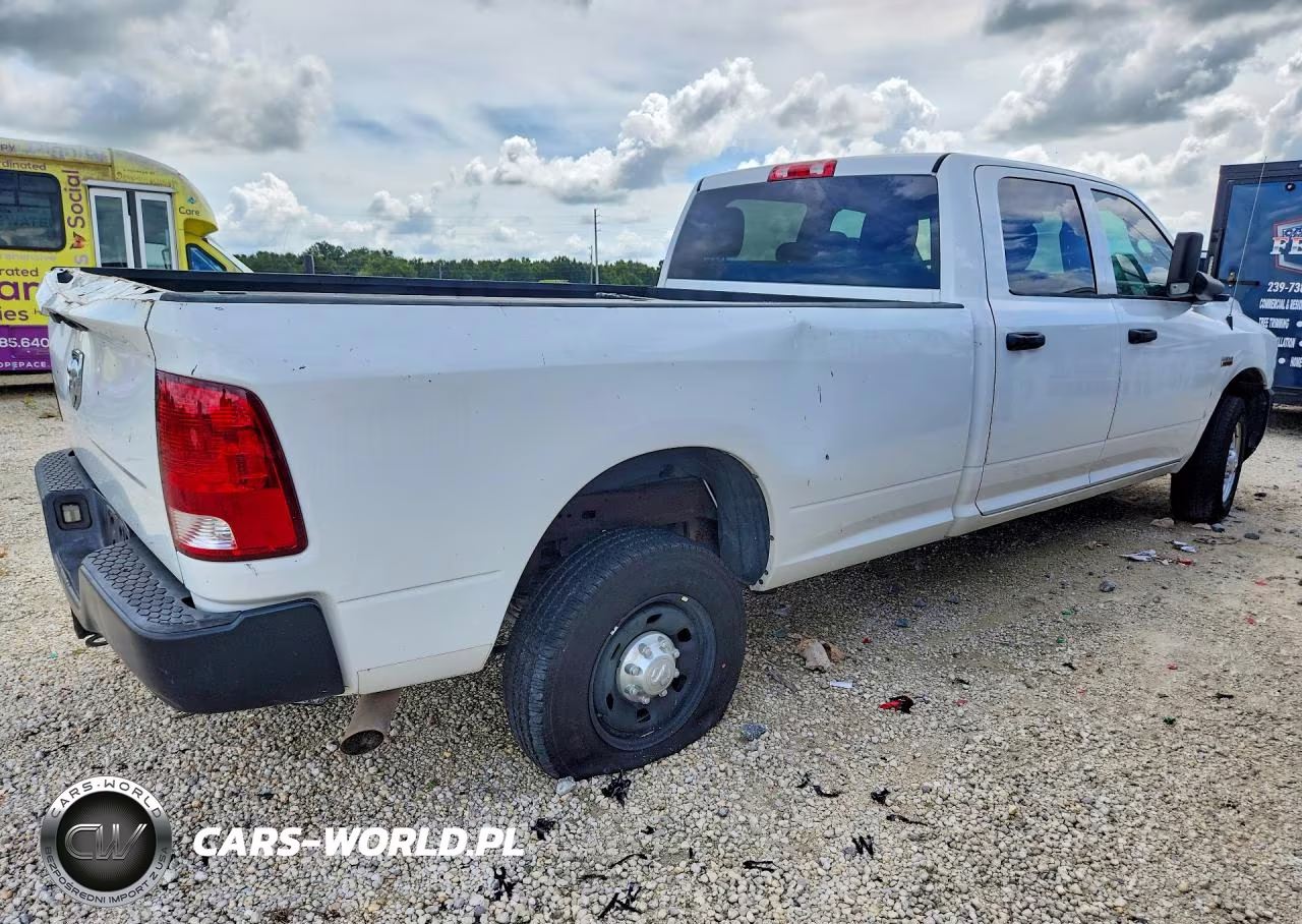 2018 Ram 2500 St VIN:3C6UR4HJ4JG212075 - 3