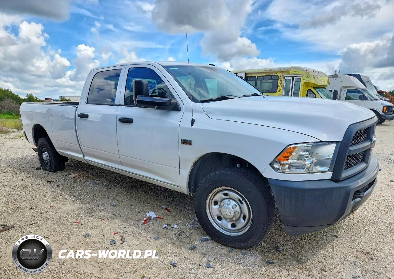 2018 Ram 2500 St VIN:3C6UR4HJ4JG212075 - 4